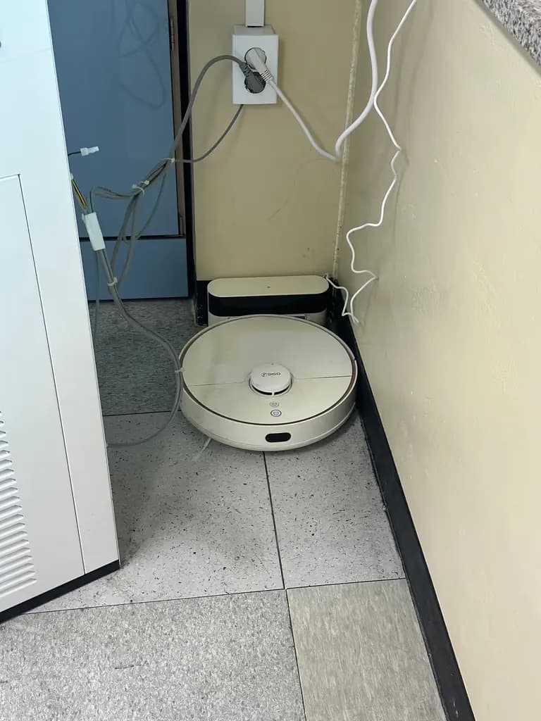 Usar robots aspiradores en el aula escolar-1