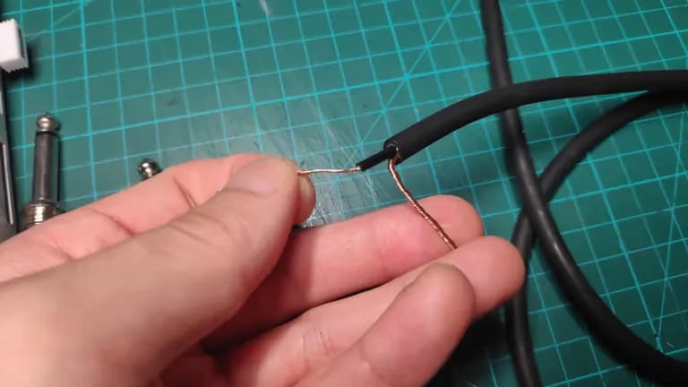 アンプケーブル(5.5ケーブル)の修理-2