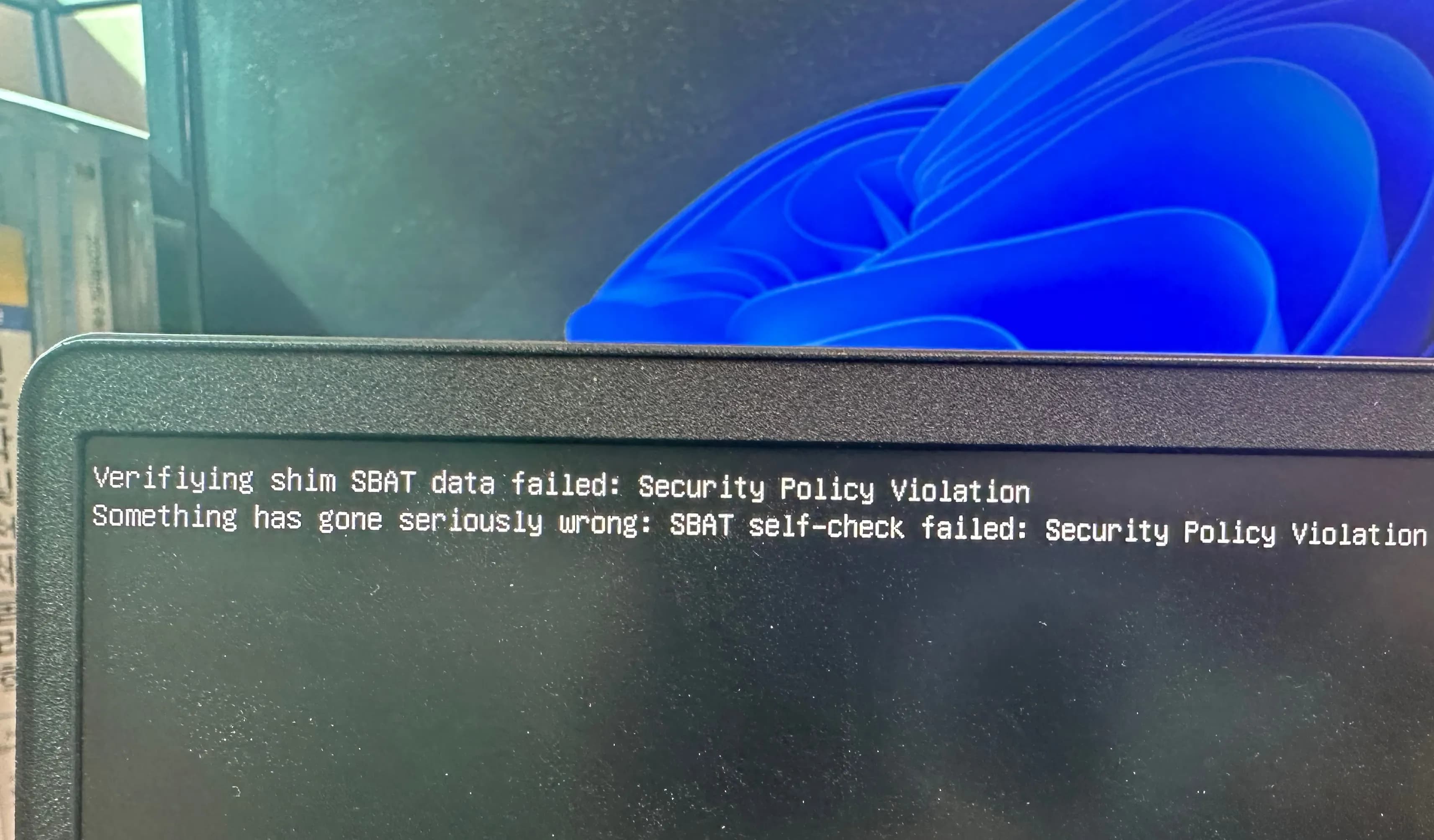 Cómo manejar un MacBook dañado por agua y reseña de reparación en One Point Repair-4