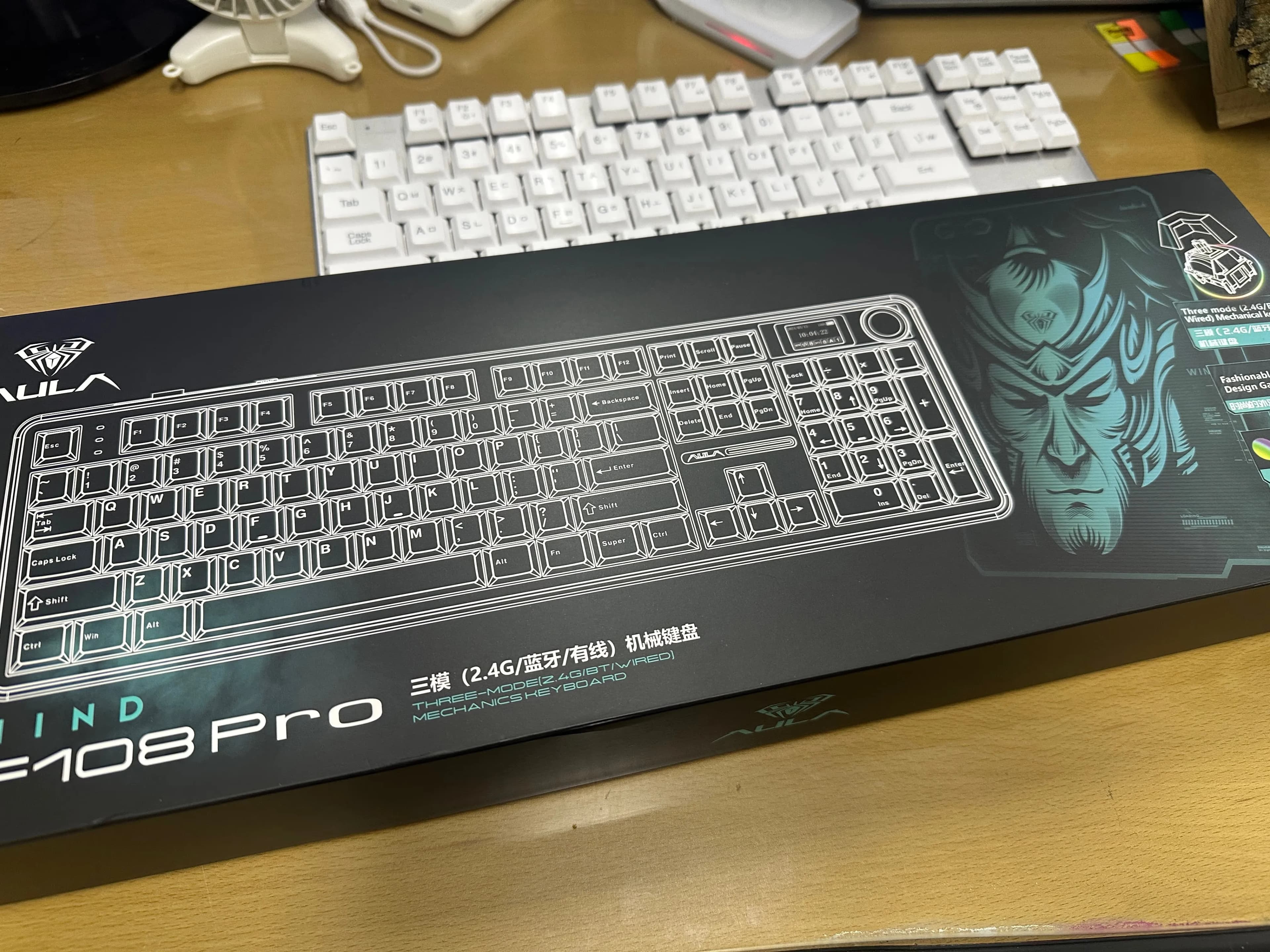 AULA 독거미 F108 pro 風鈴軸および Outemu 静音ピーチ軸 v3 交換レビュー-3